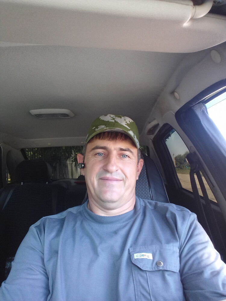 ,   Viktor, 50 ,   