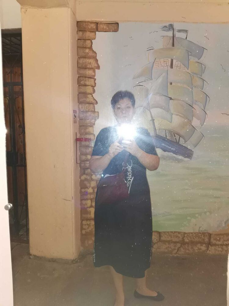  43807121  Inna, 47 ,    