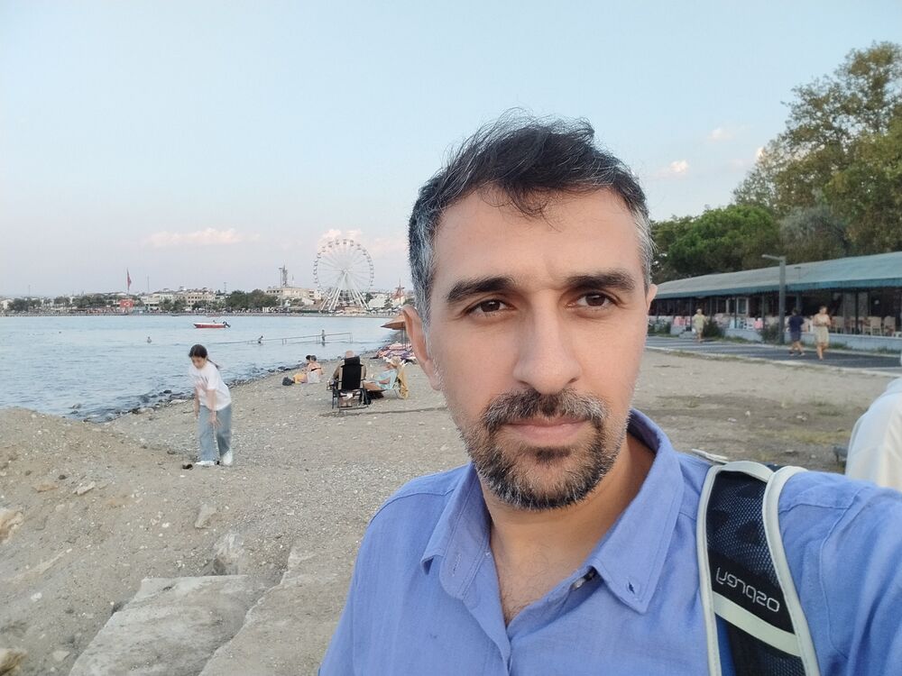  54195871  Zeynal, 40 ,    