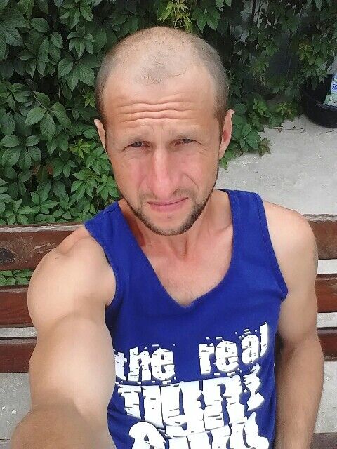  ,   Andrew, 44 ,   