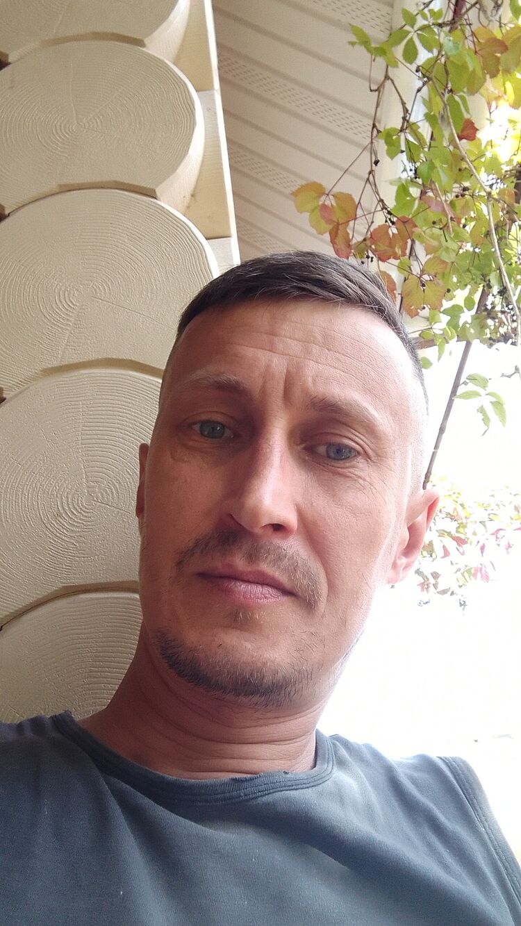  53927451  ALEX, 44 ,    