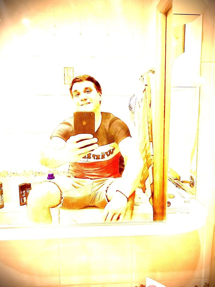  ,   Anton, 34 ,  