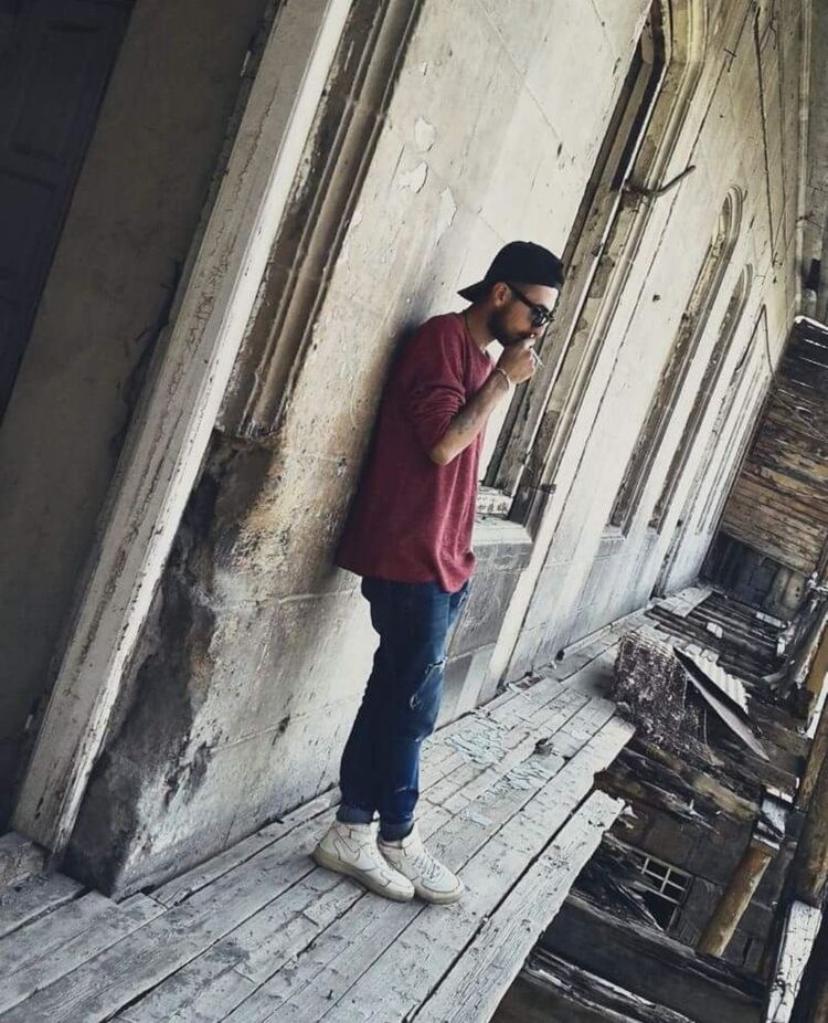  ,   Artur, 30 ,   ,   