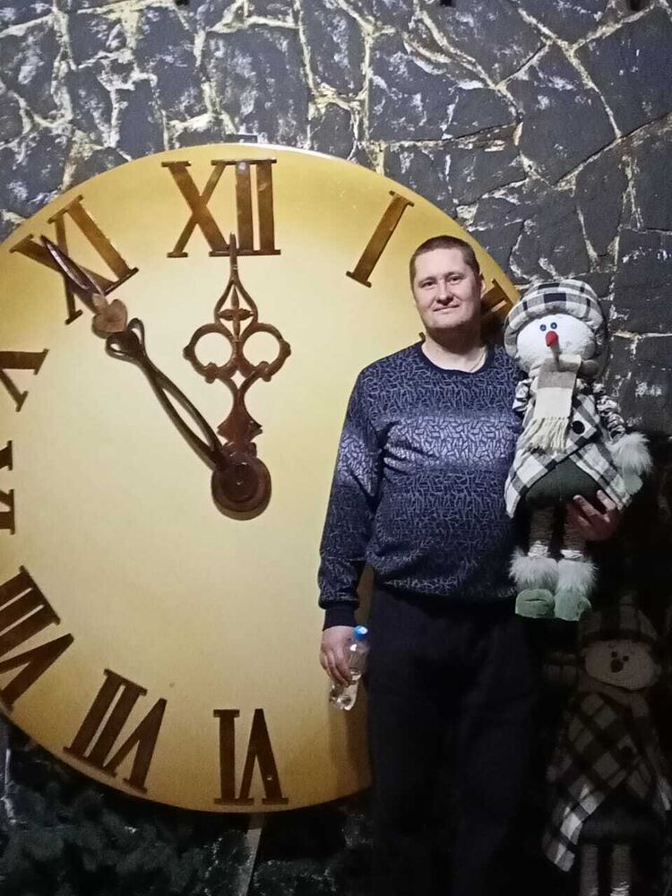  49589841  Sergey, 37 ,    