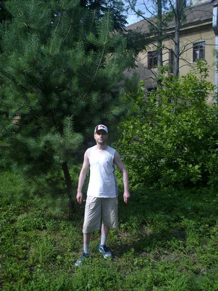  ,   Andrii, 43 ,   ,   , c 