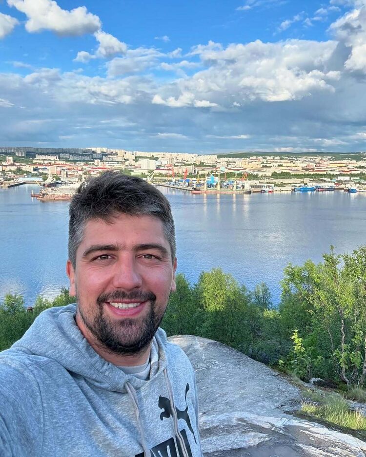  53972621  , 37 ,    -