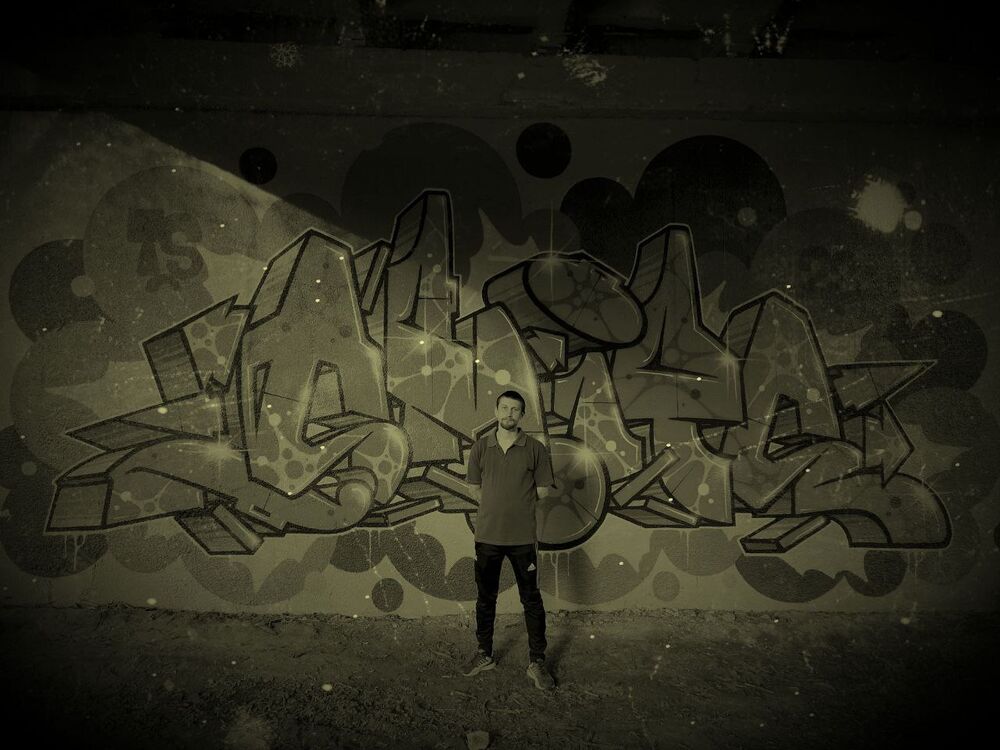  35141861  , 30 ,    