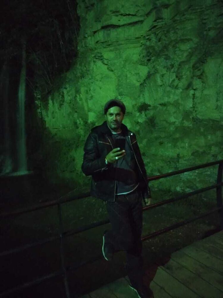  24036811  Vato, 44 ,    