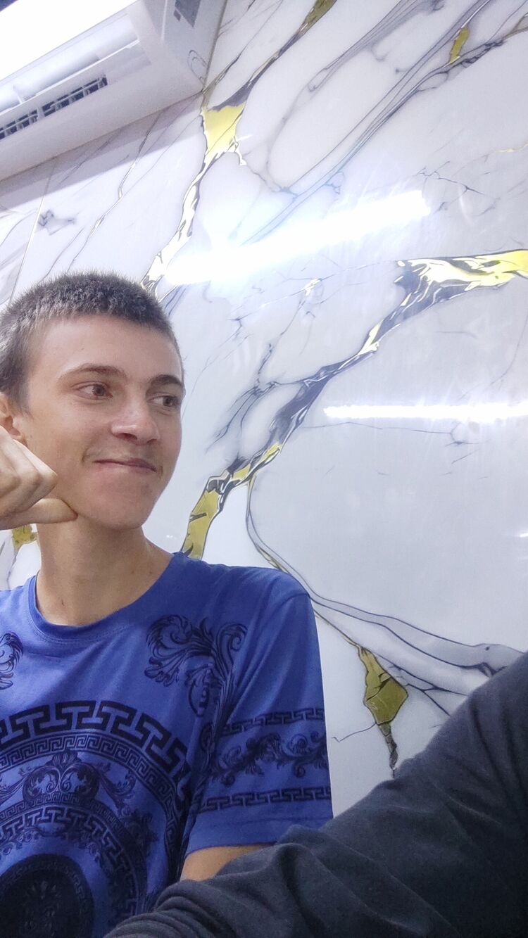  52479941  , 19 ,    
