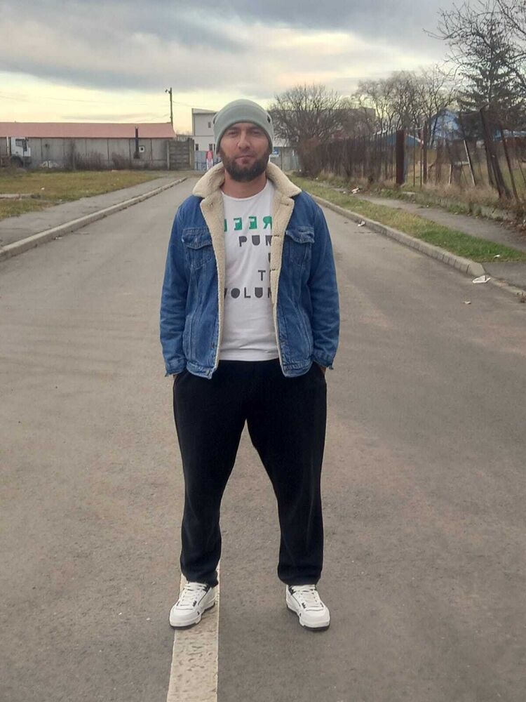  Peris,   Habib, 39 ,   ,   