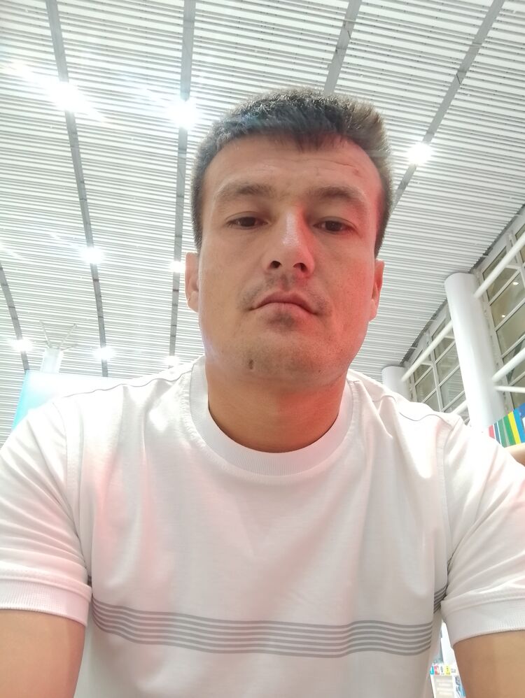  44579751  Alijon jabbo, 32 ,    -