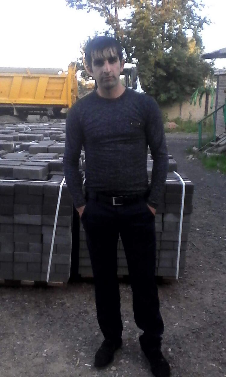  48309641  , 28 ,    