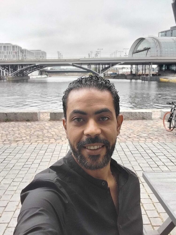  Helmond,   MorthyAmr, 40 ,  