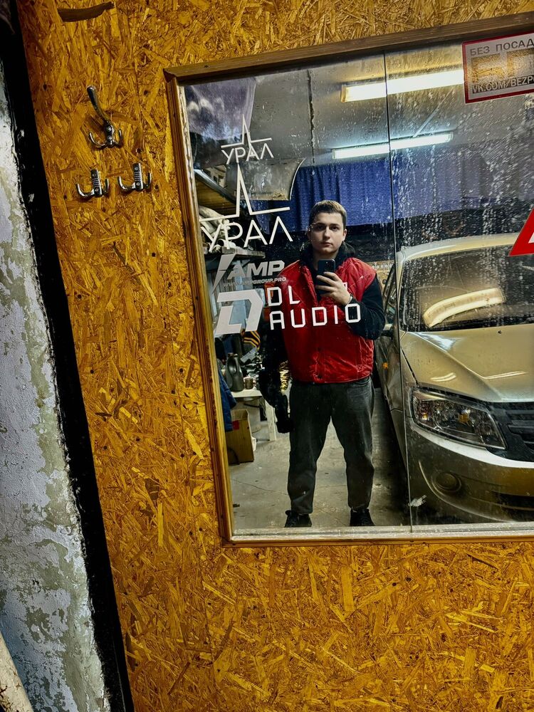  48079261  , 22 ,    