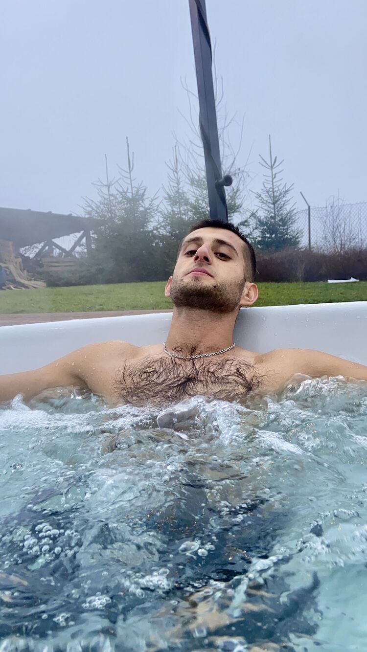  ,   Ivan, 25 ,   ,   , c 