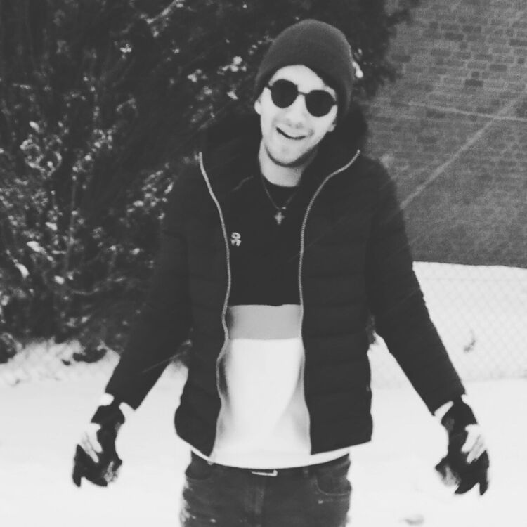  ,   Luciano, 26 ,   ,   , c 