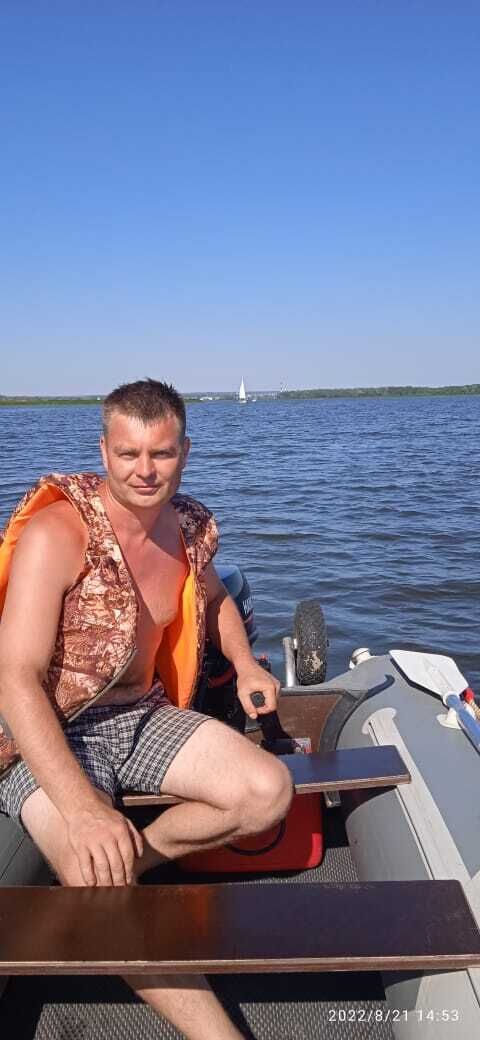  29405861  Vladimir, 43 ,    