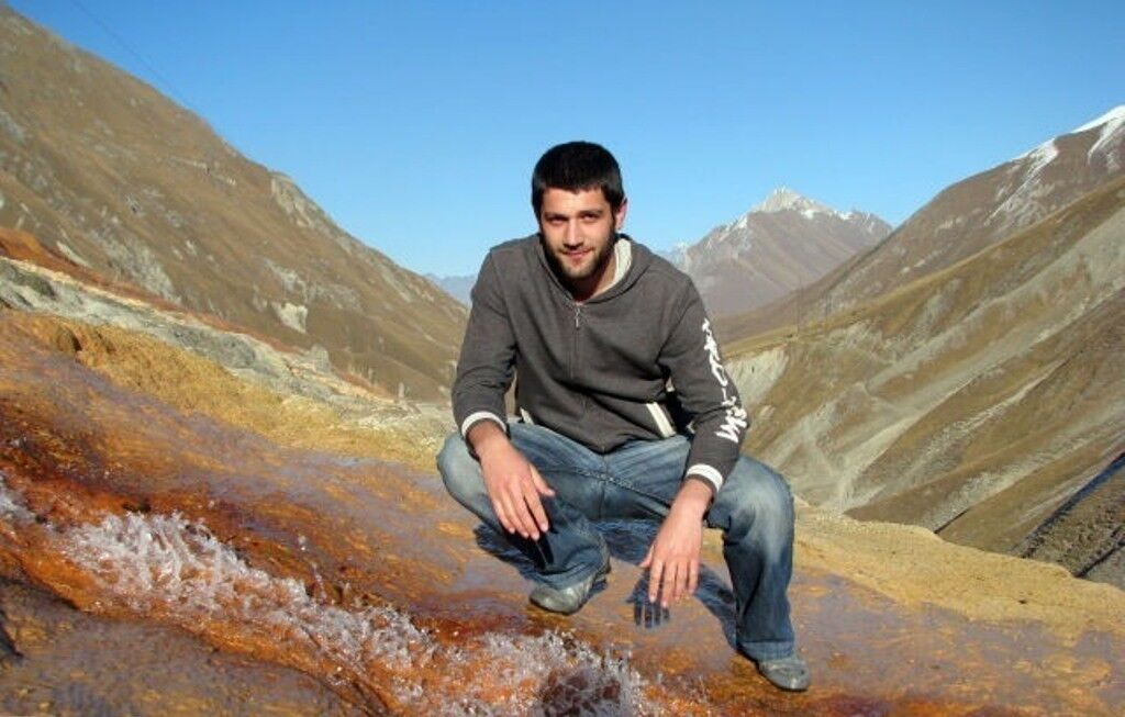  ,   Mika, 31 ,   ,   , c 