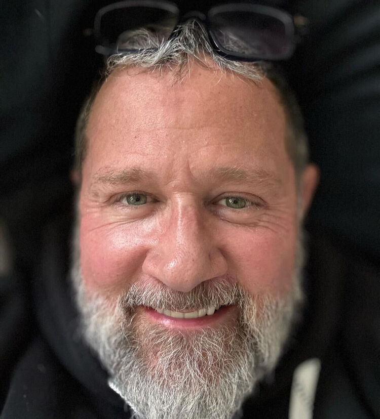  43635201  Tommy, 58 ,    South English