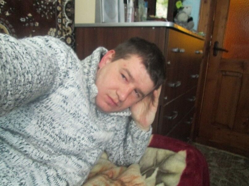  9235441  Lyjney, 39 ,    -