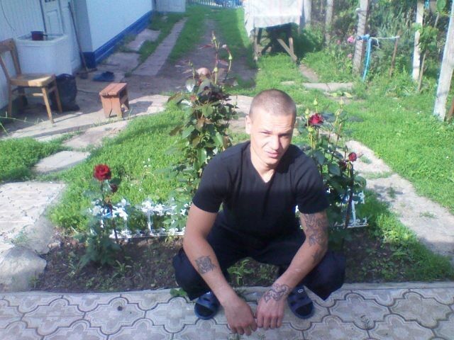  ,   Denis, 37 ,   ,   , c 