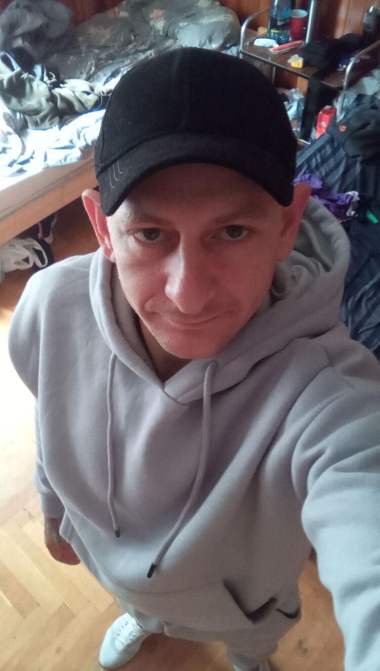  23973681  Maksym, 40 ,    