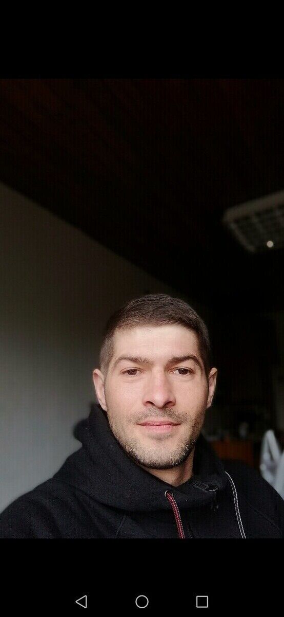  21881541  Sergei, 41 ,    