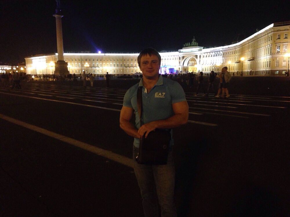  -,   Artem, 37 ,   ,   