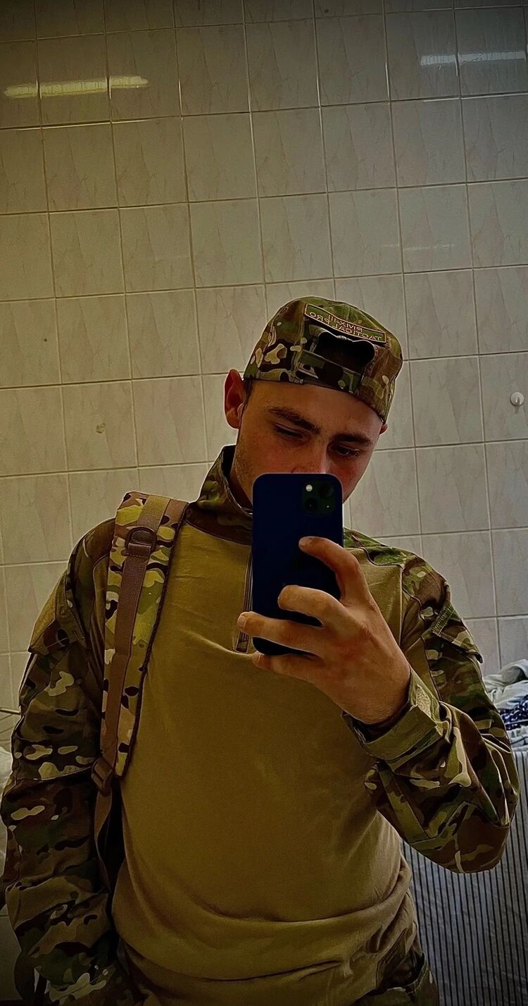 47980941  Alexey, 25 ,    