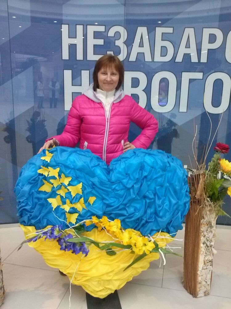  ,   Svetlana, 60 ,  