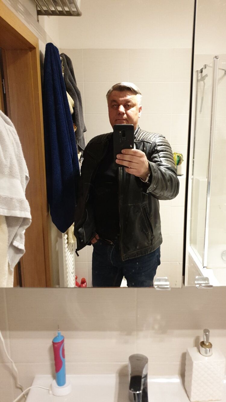  50705181  Aleks, 52 ,    