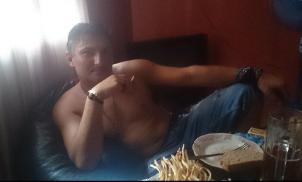  39323971  Giorgi, 47 ,    