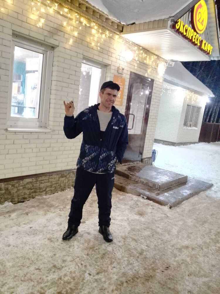  ,   Anatolij, 39 ,   c 