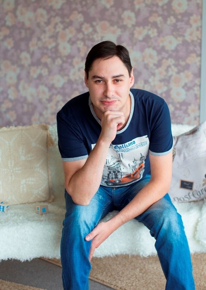  49287971  Anatoly, 46 ,    