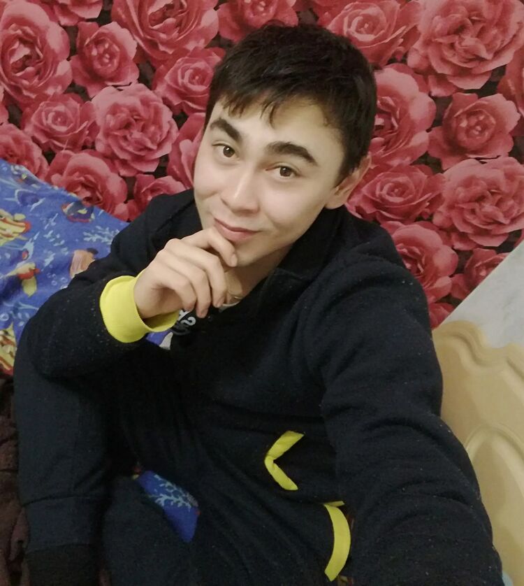  43376431  Azat, 31 ,    