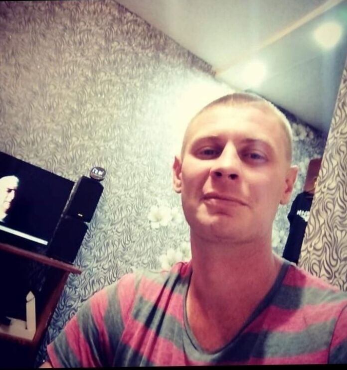  44879471  , 33 ,    