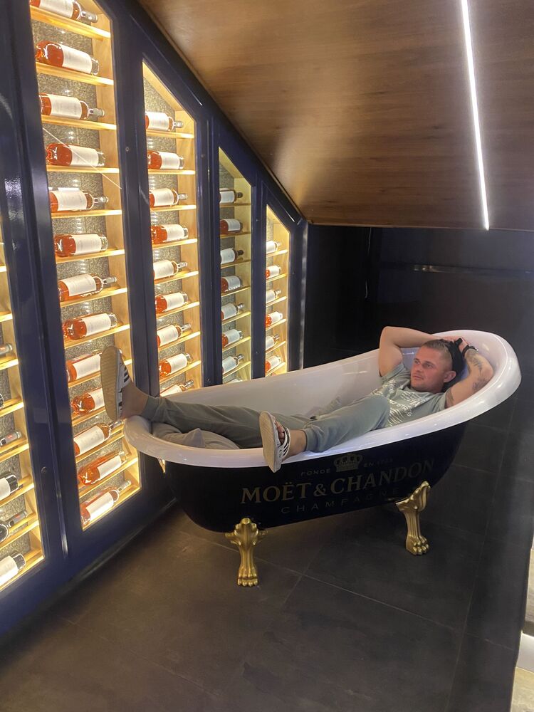  ,   , 27 ,  
