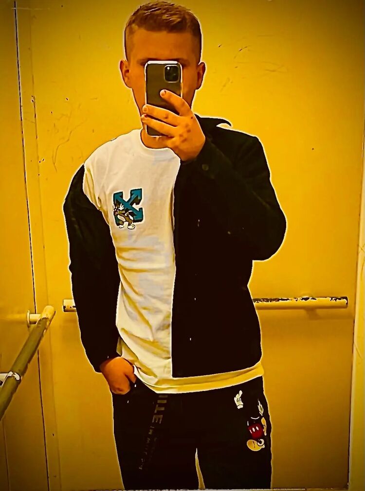 ���� 27512021 ����� Ivan, 25 ���, ���� ���������� � ������