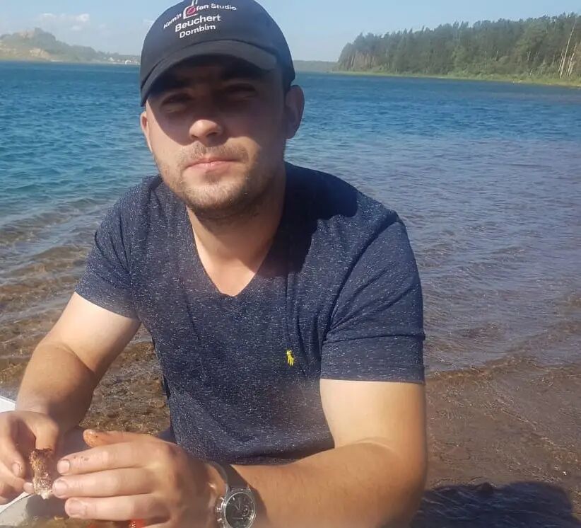  30842711  , 32 ,    -