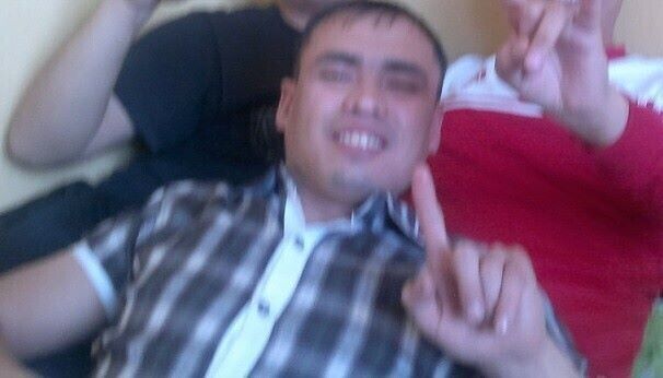  21124771  Gayratbek, 42 ,    