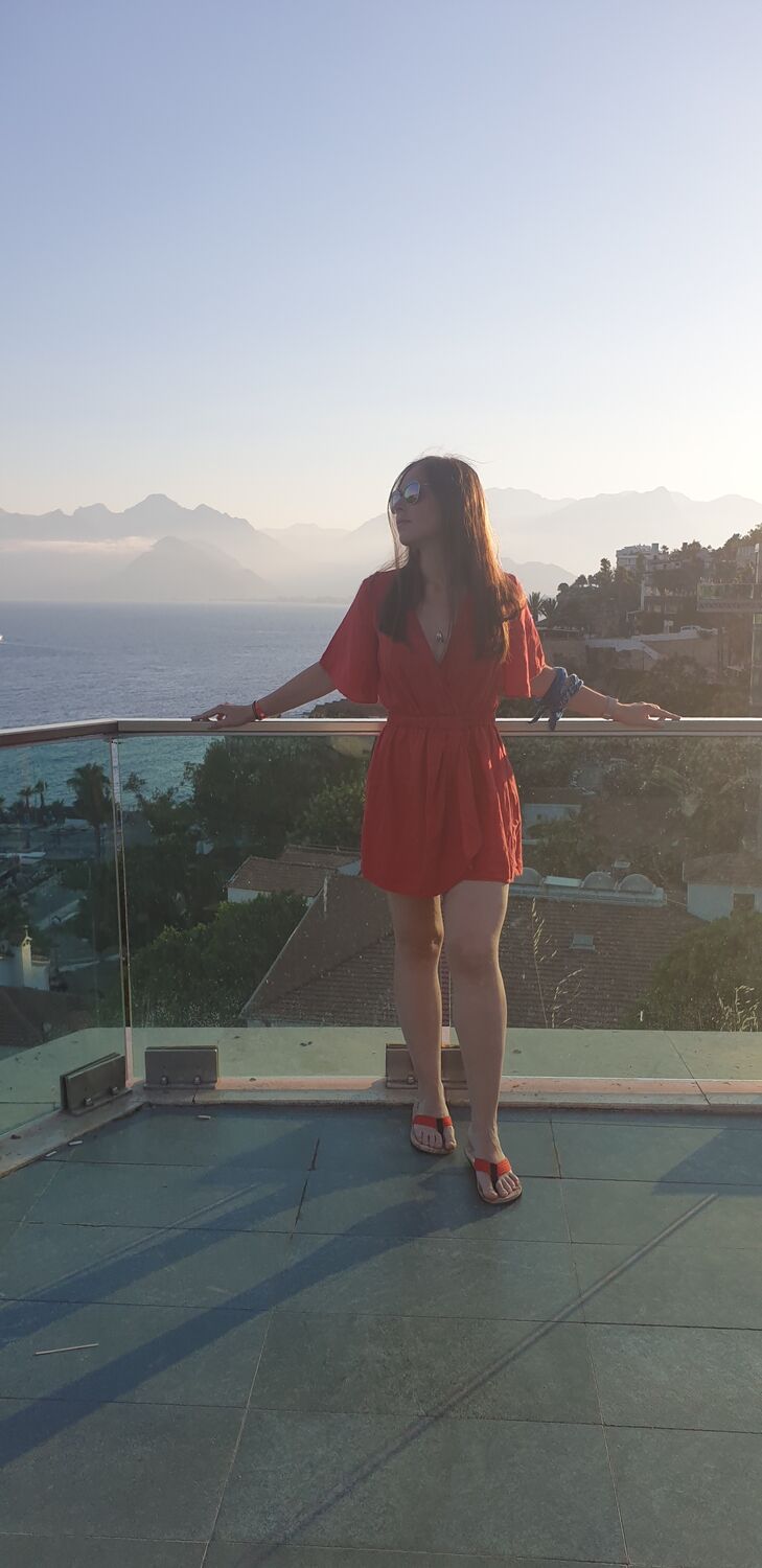  -,   Veronika, 30 ,   ,   