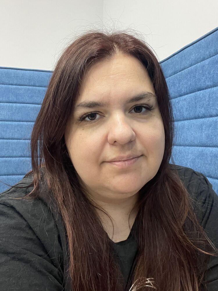  51811811  , 40 ,    -