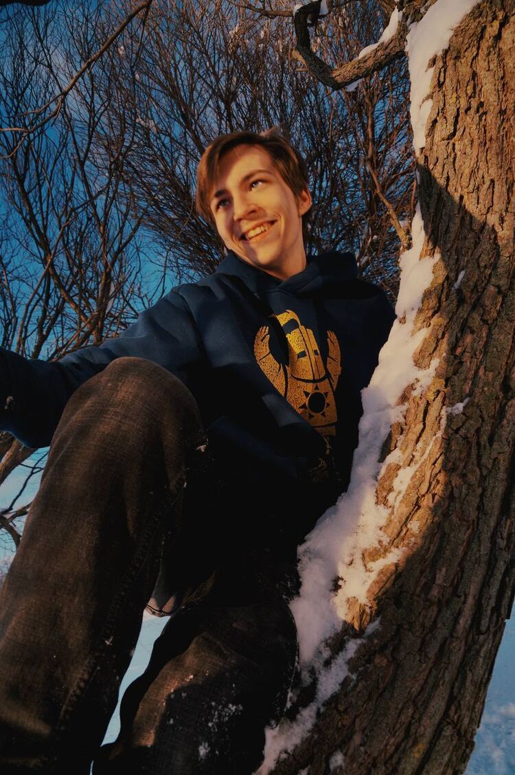  35493021  , 22 ,    -