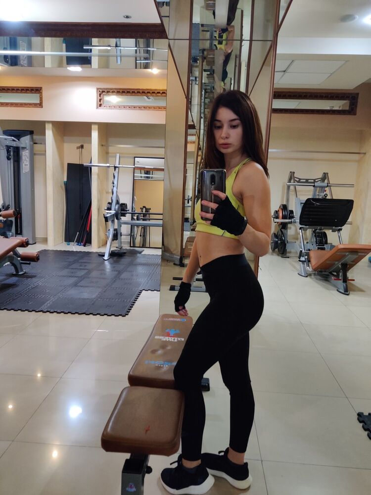  ,   Inna, 28 ,  