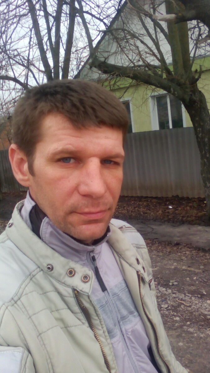  11909981  Vladimir, 48 ,    