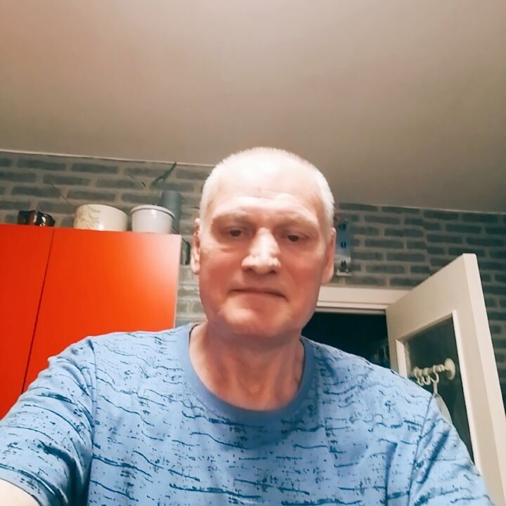  53357941  , 56 ,    
