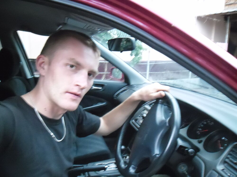  4871011  Aleks, 37 ,    