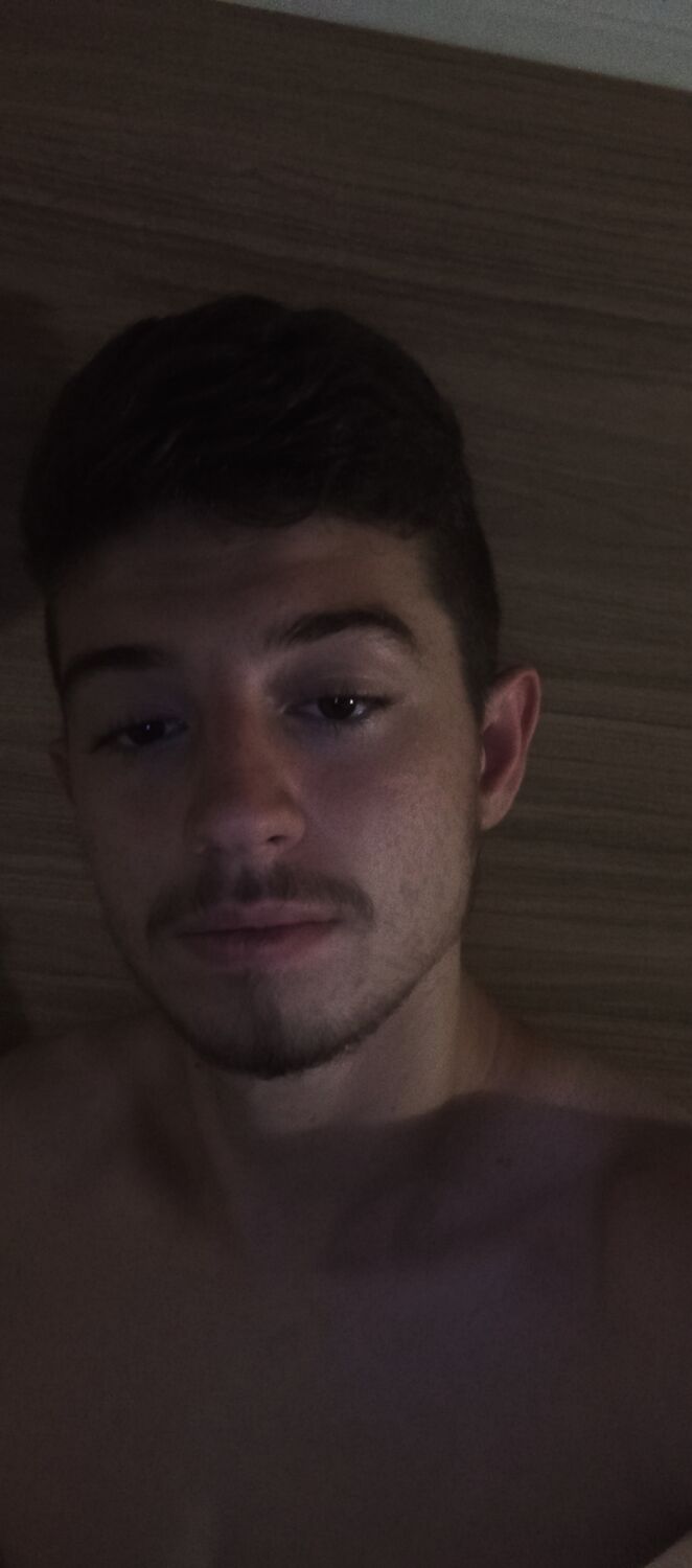  45424041  Ivan, 19 ,    