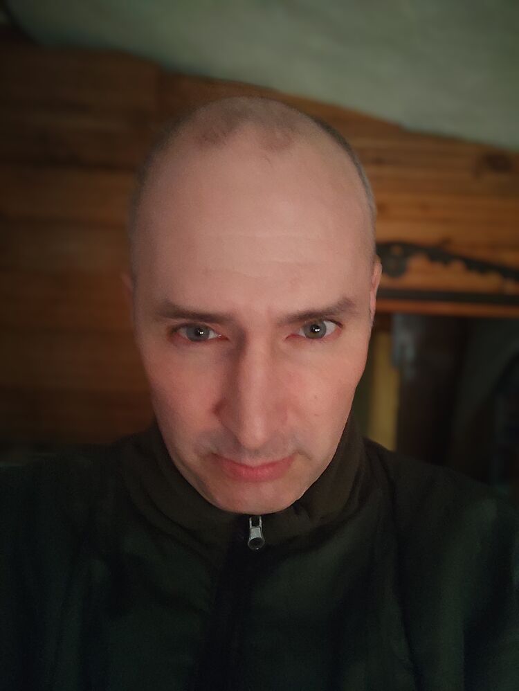  32998951  Ivan, 43 ,    
