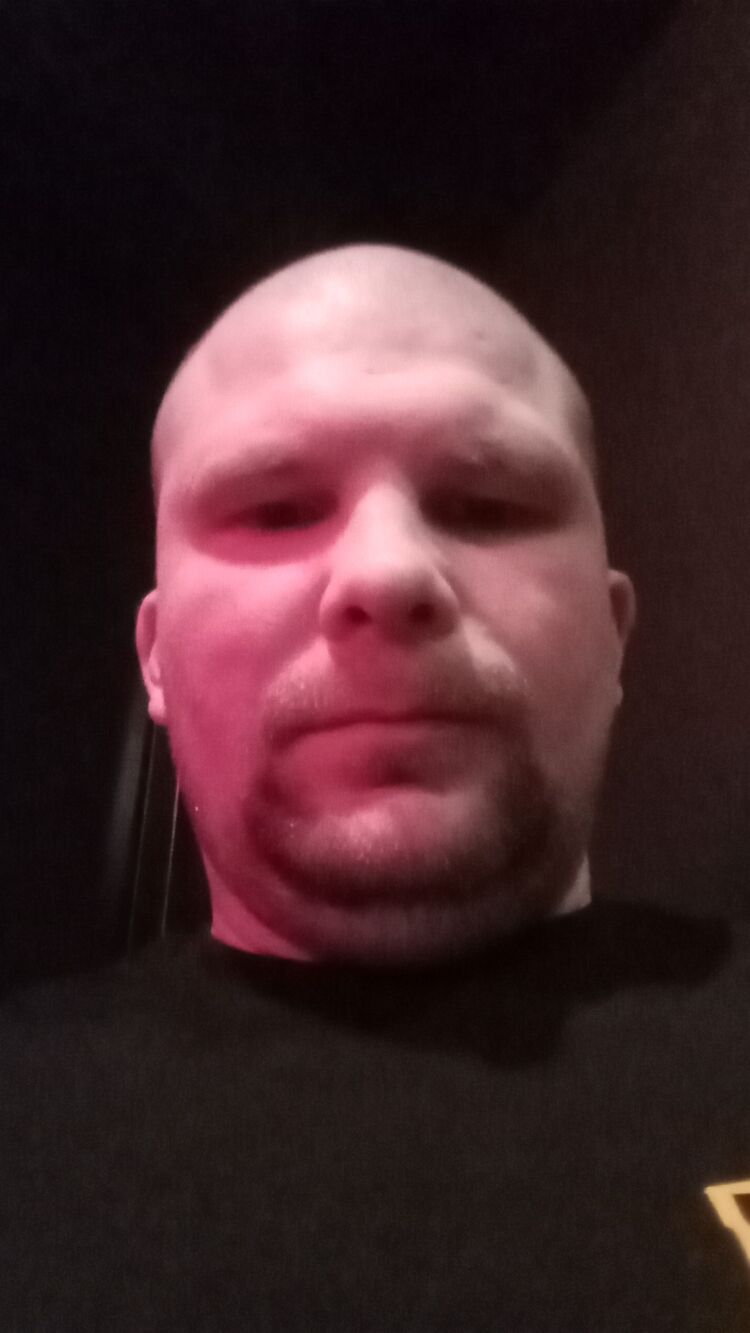  50692831  Andrei, 30 ,    